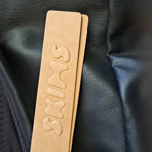 SKIMS MICRO LEATHER SKIRT  2X - Picture 10 of 10